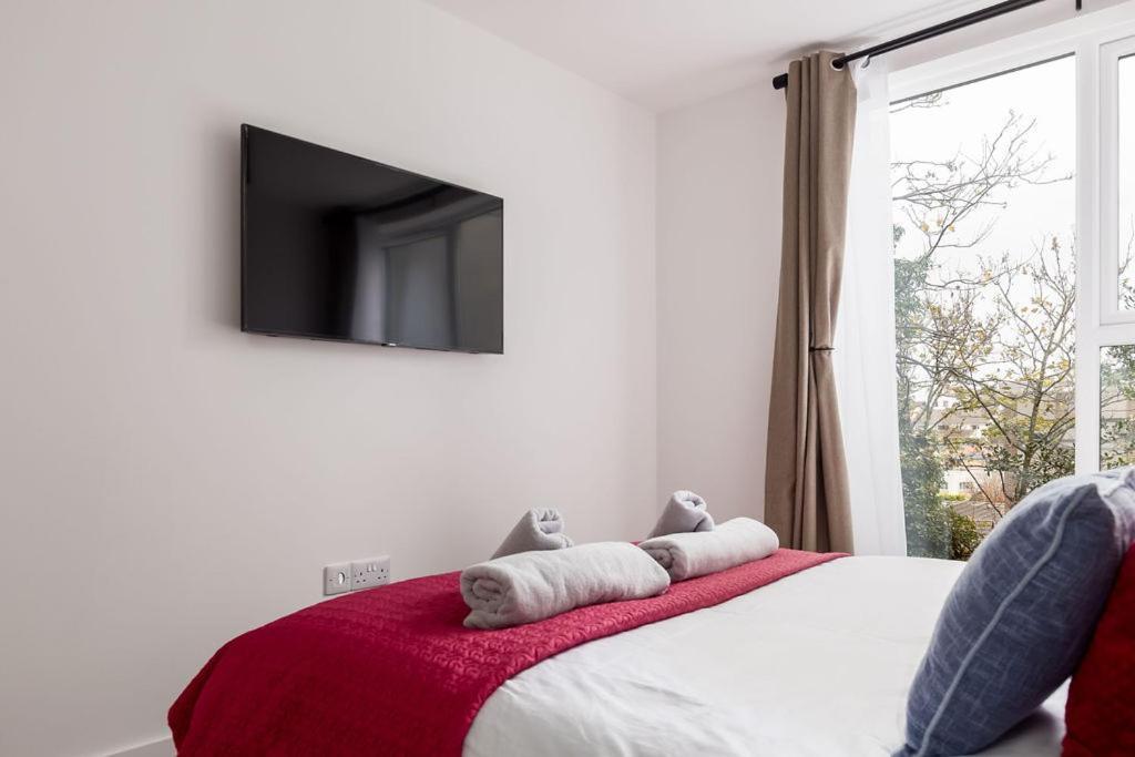 Stylish Town Centre Apartment, W Parking, Nr Beach Bournemouth Esterno foto